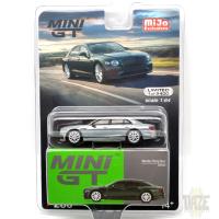 BENTLEY FLYING SPUR (VERDANT) CHASE CAR