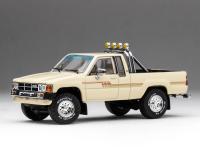 1985 TOYOTA HILUX SR5 XTRACAB BEIGE W/ACCESSORIES