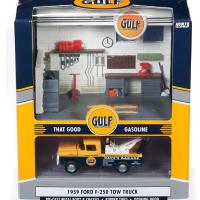GULF SERVICE STATION DIORAMA w/1959 FORD F250 TOW