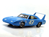 RICHARD PETTY - 1970 PLYMOUTH SUPERBIRD