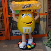 M&Ms CHARACTER STORE  DISPLAY  (YELLOW)