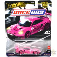RACE DAY - "ROXY " PORSCHE  911 GT3R (992) (CHASE