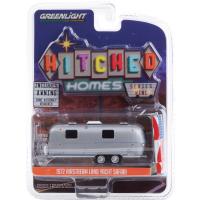 1972 AIRSTREAM LAND YACHT SAFARI(AMERICAN FLAG AWN